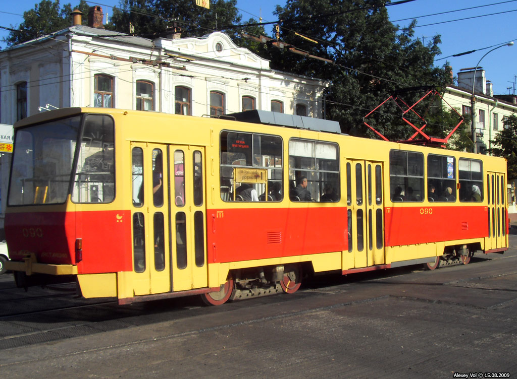 090 090