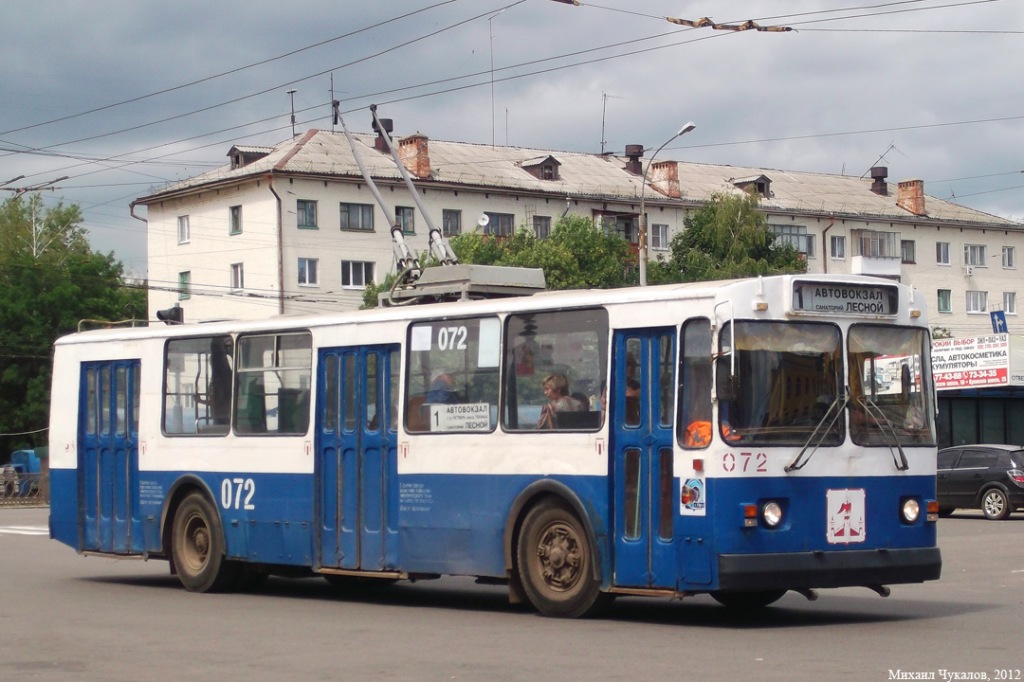 072