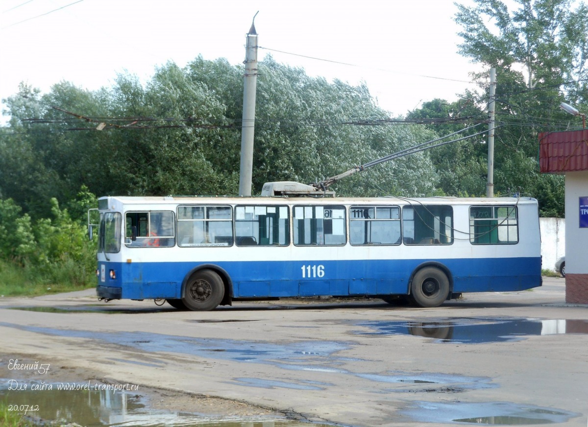 1116