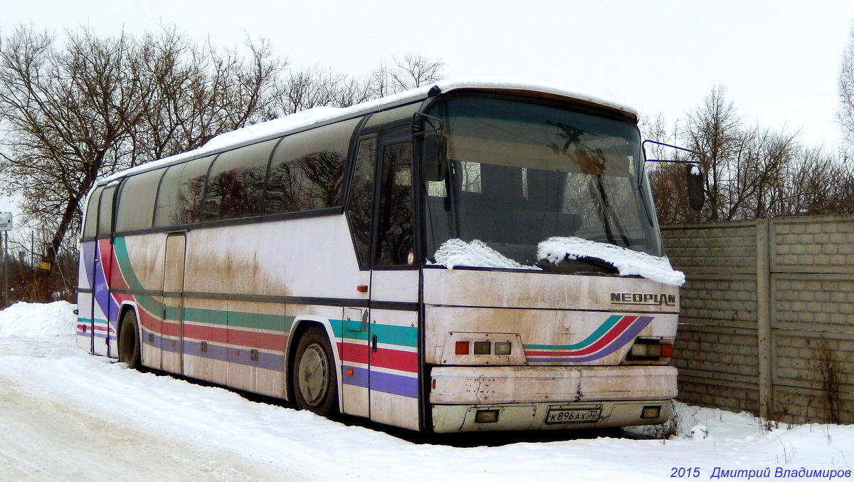  896  32