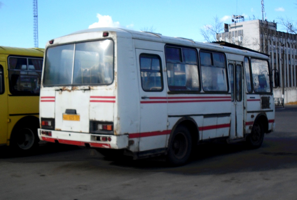 АА 825 57