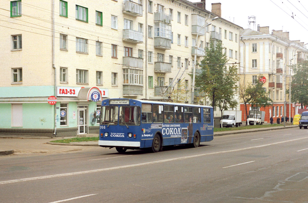 066 066