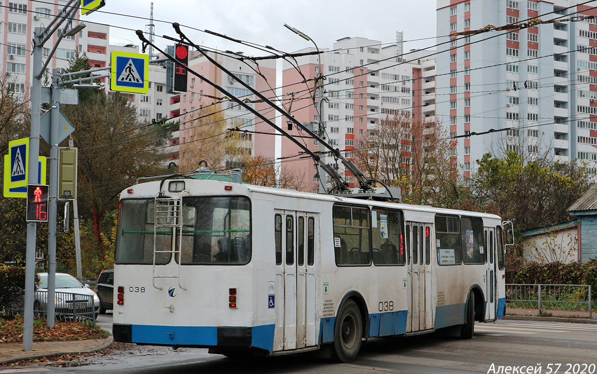 038 038