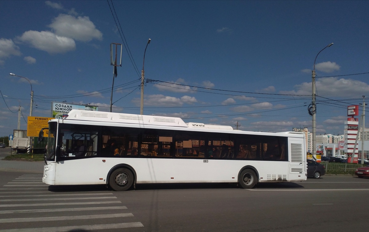 083 083