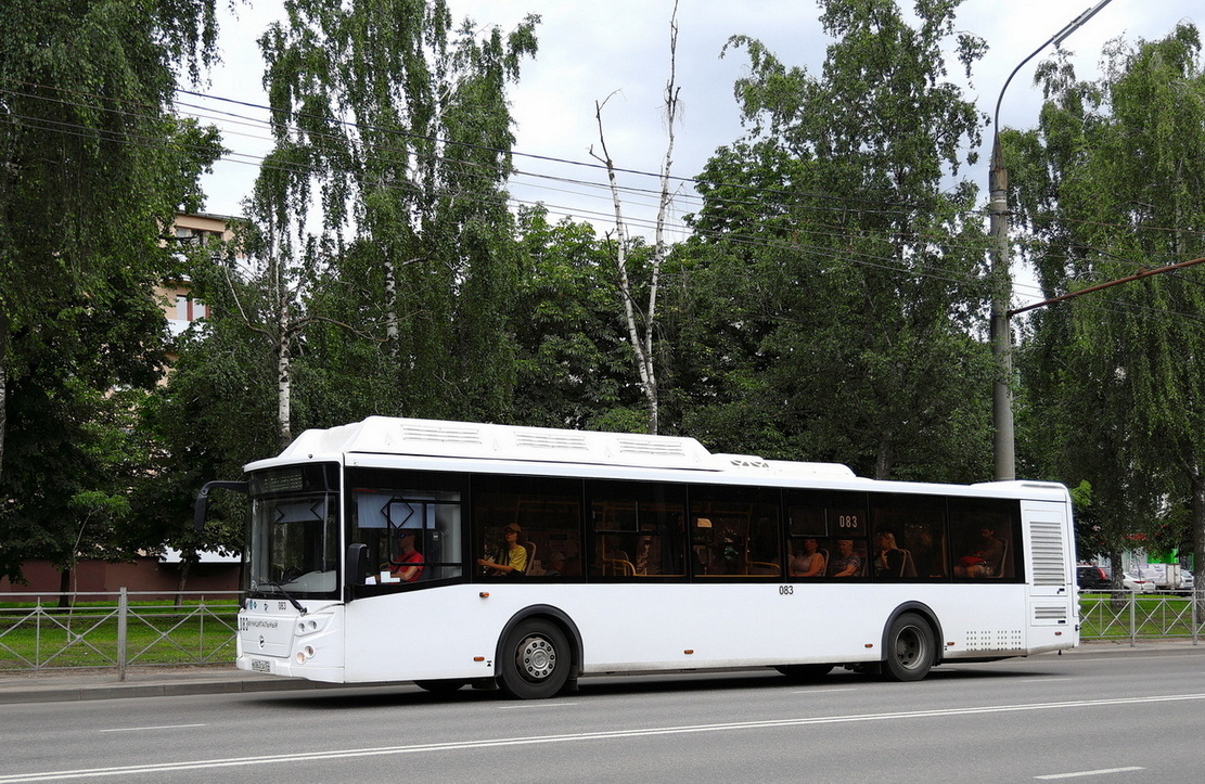 083 083